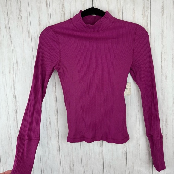 Free People NWT Magenta Ribbed Long Sleeve Top - Picture 1 of 5